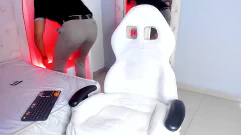 Snapshot of lucii_fer_ chatting on 02.02.26 Leo online show from 02.02.26