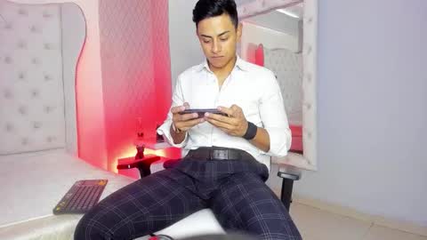 Leo online show from 03.20.26