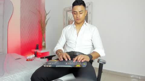 Leo online show from 04.10.26