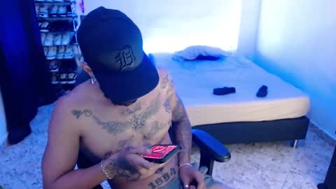 Snapshot of luciifer_hills chatting on 03.12.25 luciifer_hills online show from 03.12.25