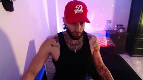 Snapshot of luciifer_hills chatting on 11.26.25 luciifer_hills online show from 11.26.25