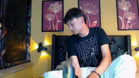 luckk_ online show from 04.12.26