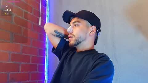 Snapshot of lucky_blessed chatting on 11.21.25 lucky_blessed online show from 11.21.25