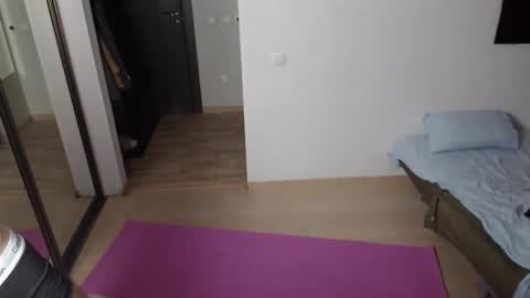 Snapshot of lucky_swimmer chatting on 11.03.25 Iron Jhon online show from 11.03.25