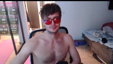 Snapshot of lucky_swimmer chatting on 12.04.25 Iron Jhon online show from 12.04.25