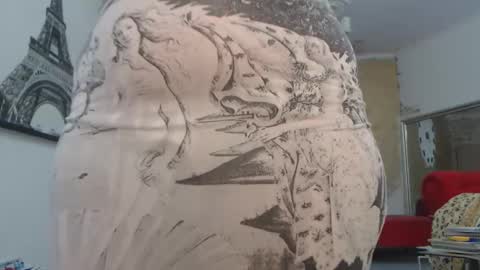 Snapshot of luckyanabella chatting on 10.25.25 Ana online show from 10.25.25