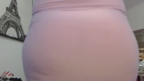 Snapshot of luckyanabella chatting on 11.14.25 Ana online show from 11.14.25