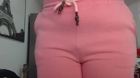 Snapshot of luckyanabella chatting on 11.18.25 Ana online show from 11.18.25