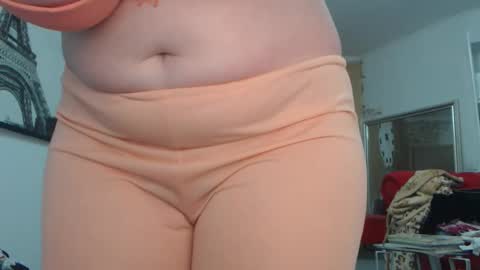 Snapshot of luckyanabella chatting on 11.22.25 Ana online show from 11.22.25