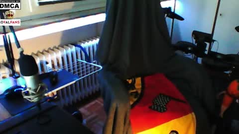        call me  Stefan online show from 02.08.25