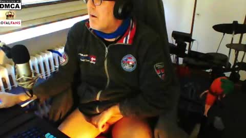        call me  Stefan online show from 03.02.25