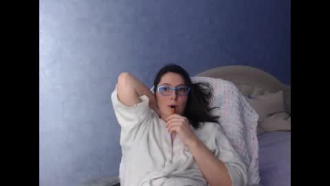 luckylinda23 online show from 01.15.25