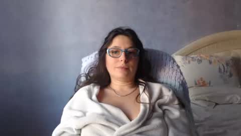 luckylinda23 online show from 12.19.25