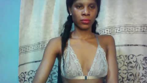 Snapshot of luckymadequeen chatting on 02.10.25 Gloria online show from 02.10.25