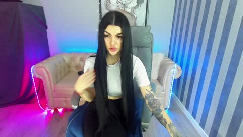 Monika online show from 01.30.25