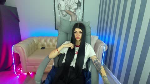 Monika online show from 02.05.25
