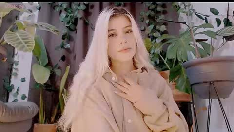 luckysapphire777 online show from 10.20.25