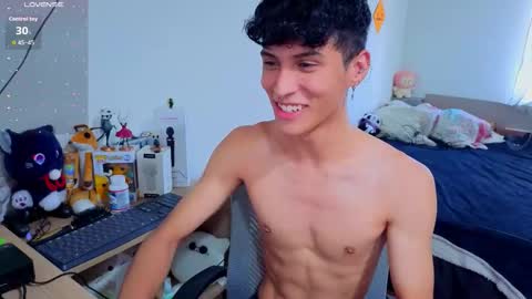 Lu Independent Model online show from 11.14.25