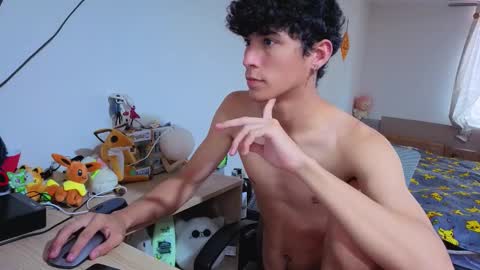 Lu Independent Model online show from 01.11.26