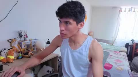 Lu Independent Model online show from 02.17.26