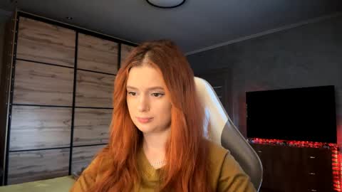 EmmaEmbers online show from 04.06.26