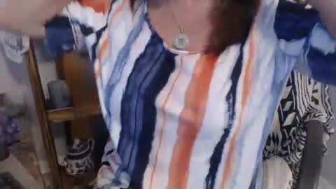 lucy_0000 online show from 11.17.25