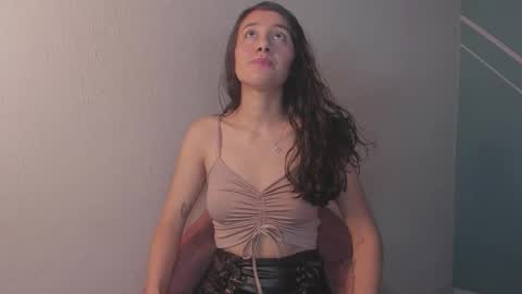 Lucy Herrera online show from 02.01.26