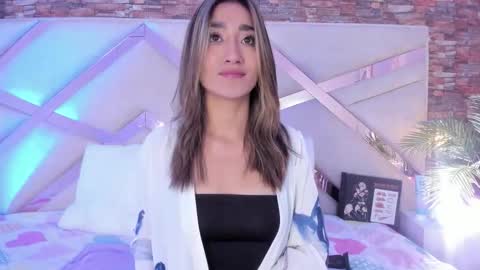 Snapshot of lucy_davies_ chatting on 03.17.26 lucy_davies_ online show from 03.17.26