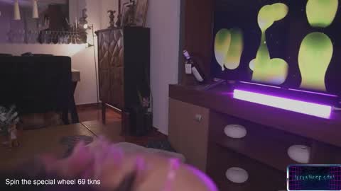 Snapshot of lucyallenx chatting on 12.21.24 Lucy Alien online show from 12.21.24