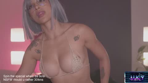 Snapshot of lucyallenx chatting on 02.20.25 Lucy Alien online show from 02.20.25