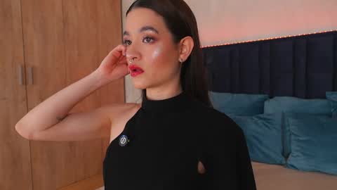 LucyDeLuca online show from 04.01.26