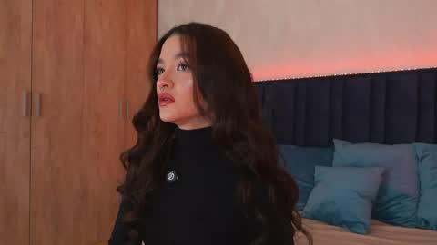 LucyDeLuca online show from 04.15.26