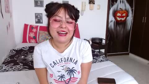 Lucya Fernanda  online show from 10.16.25