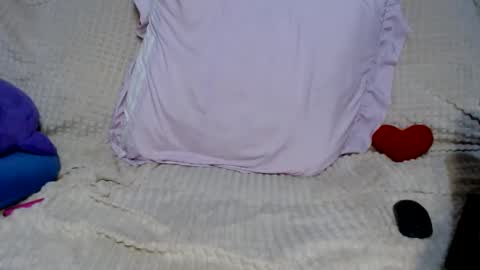 Snapshot of lucygolds chatting on 12.07.24 LucyGoldS online show from 12.07.24