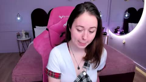 Snapshot of lucyharis chatting on 01.18.26 Lucy online show from 01.18.26