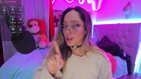 Snapshot of lucylane_ chatting on 02.02.25 Lucy online show from 02.02.25