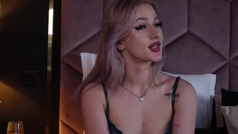 Lucy Lexton online show from 03.07.25