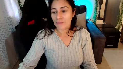 LUCY online show from 06.08.26