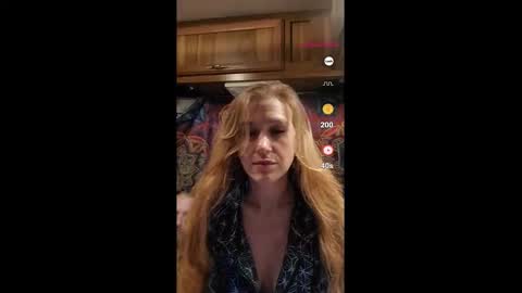 Snapshot of lucyvybes_and_gogert chatting on 12.31.24 Lucy Vybes and Go-Gert online show from 12.31.24