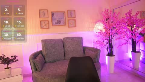 lucyweisser online show from 04.06.26