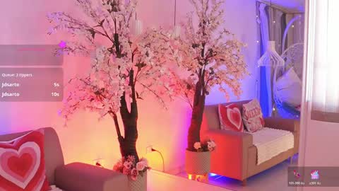 lucyweisser online show from 04.16.26