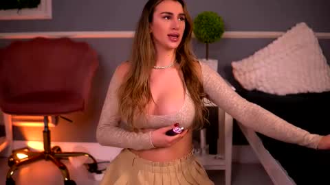 Snapshot of lucyxrios chatting on 11.26.25 Lucy P online show from 11.26.25