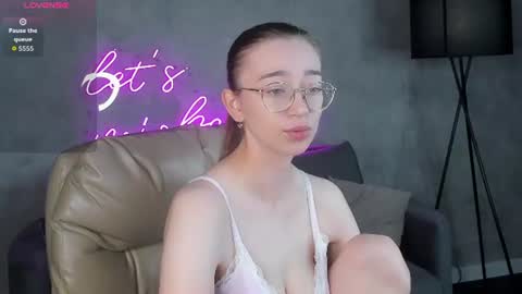 Snapshot of lucyy_green chatting on 07.28.26 Lucy online show from 07.28.26