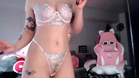 Lucy online show from 02.12.25