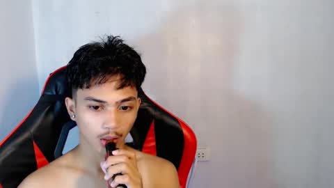 Snapshot of luda_69 chatting on 11.15.25 luda_69 online show from 11.15.25