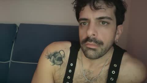 Snapshot of lui375 chatting on 12.17.25 lui online show from 12.17.25