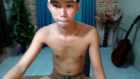 Snapshot of lui_the_fucker chatting on 01.04.25 lui_the_fucker online show from 01.04.25