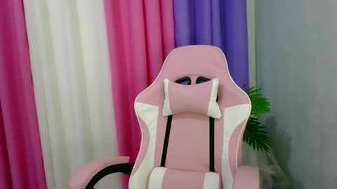 Snapshot of lui_the_fucker chatting on 10.22.25 lui_the_fucker online show from 10.22.25