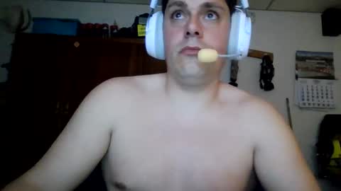 A slave to the mistress.. un esclavo para las amas dominantes. online show from 04.18.26