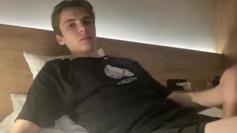 Luis online show from 11.15.25